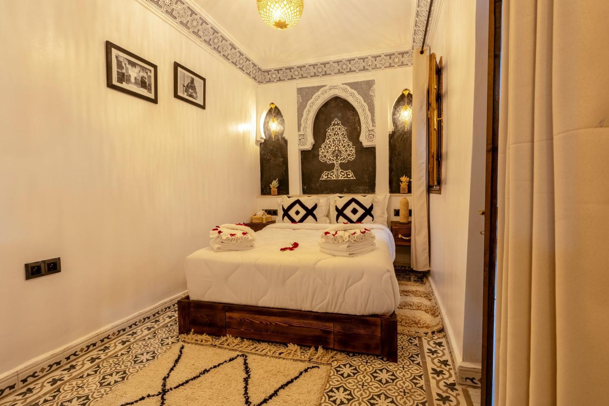 La Perle Bleue Marrakech Riad *
